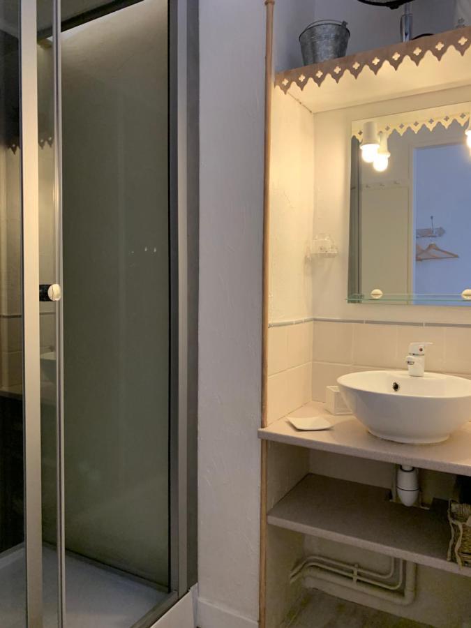 La Maison Du Bourg B&B Puisseguin Eksteriør bilde