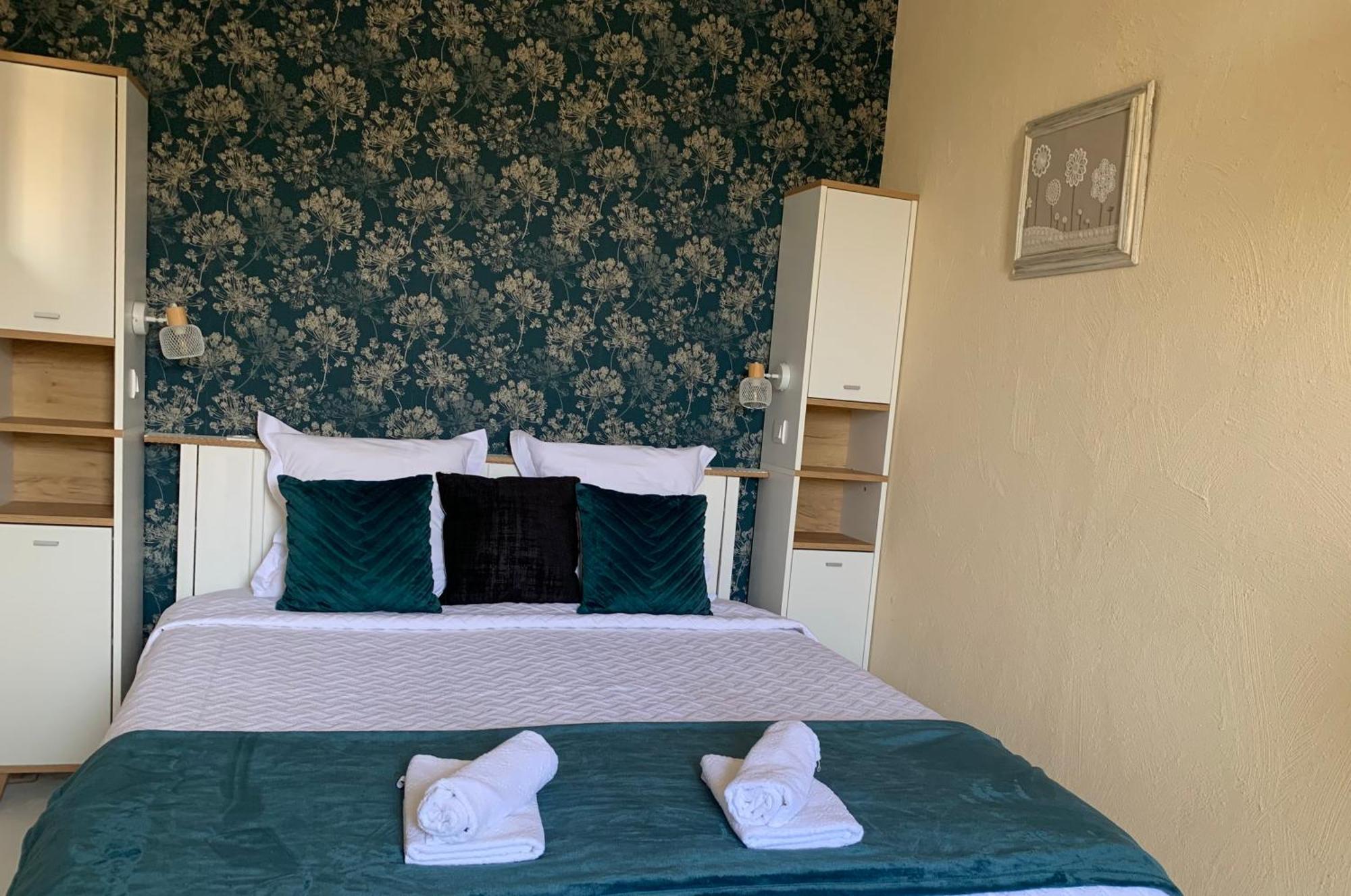 La Maison Du Bourg B&B Puisseguin Eksteriør bilde